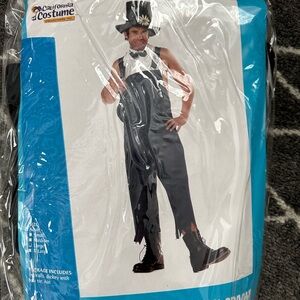 Men’s Halloween Costume